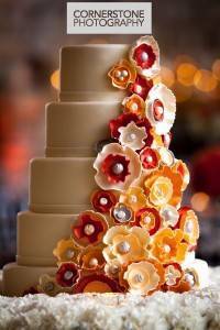 7 Beautiful Wedding Cakes Featuring the Color Orange