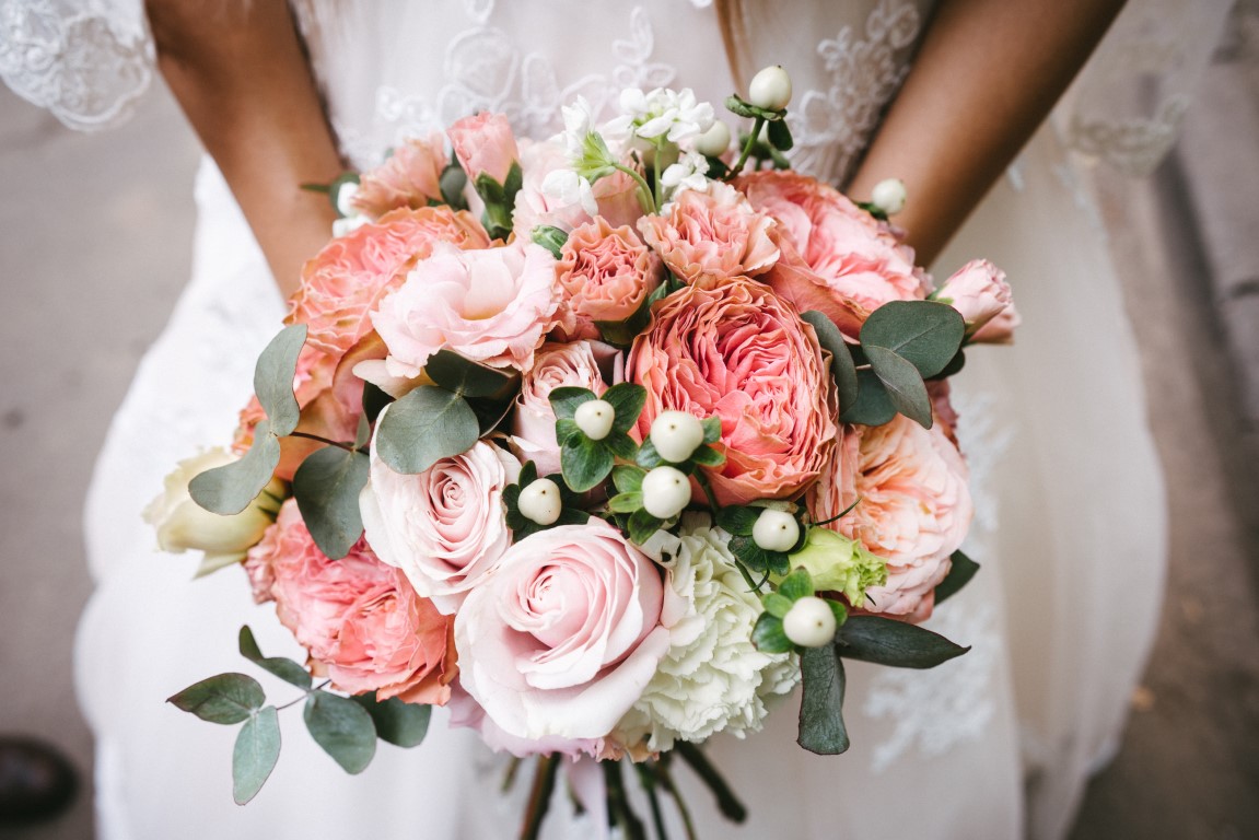 8-ways-to-stretch-your-wedding-flowers-budget-elegant-wedding